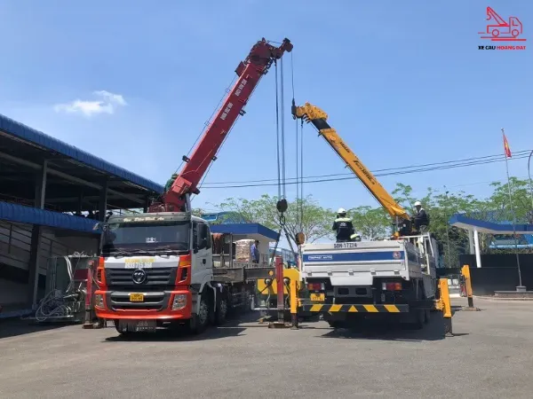 xe cẩu thùng hcm