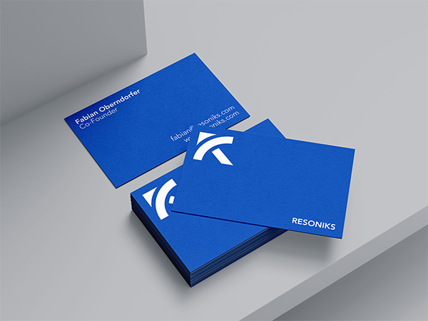Resoniks mockup