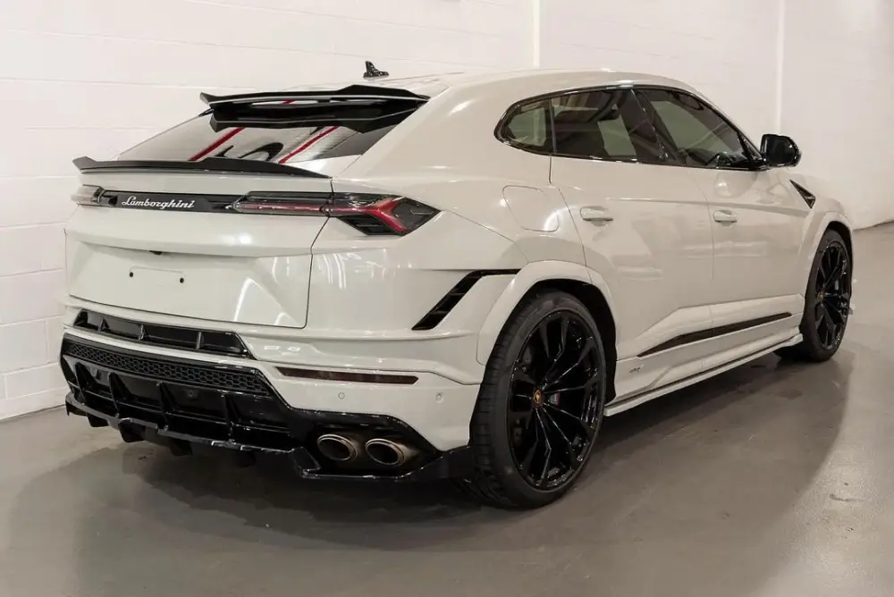 Example of dechrome around a car window