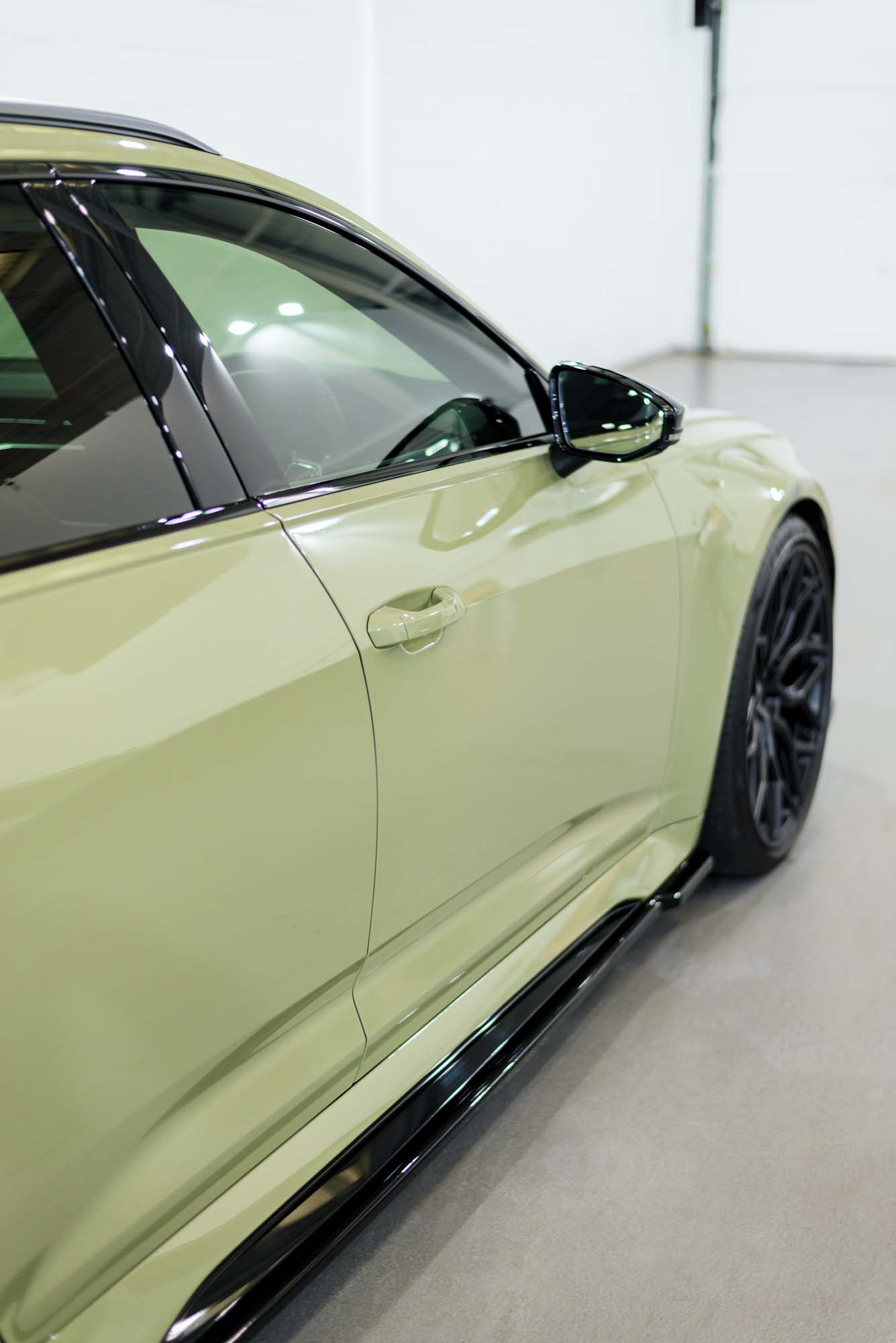 Example of dechrome around a car window