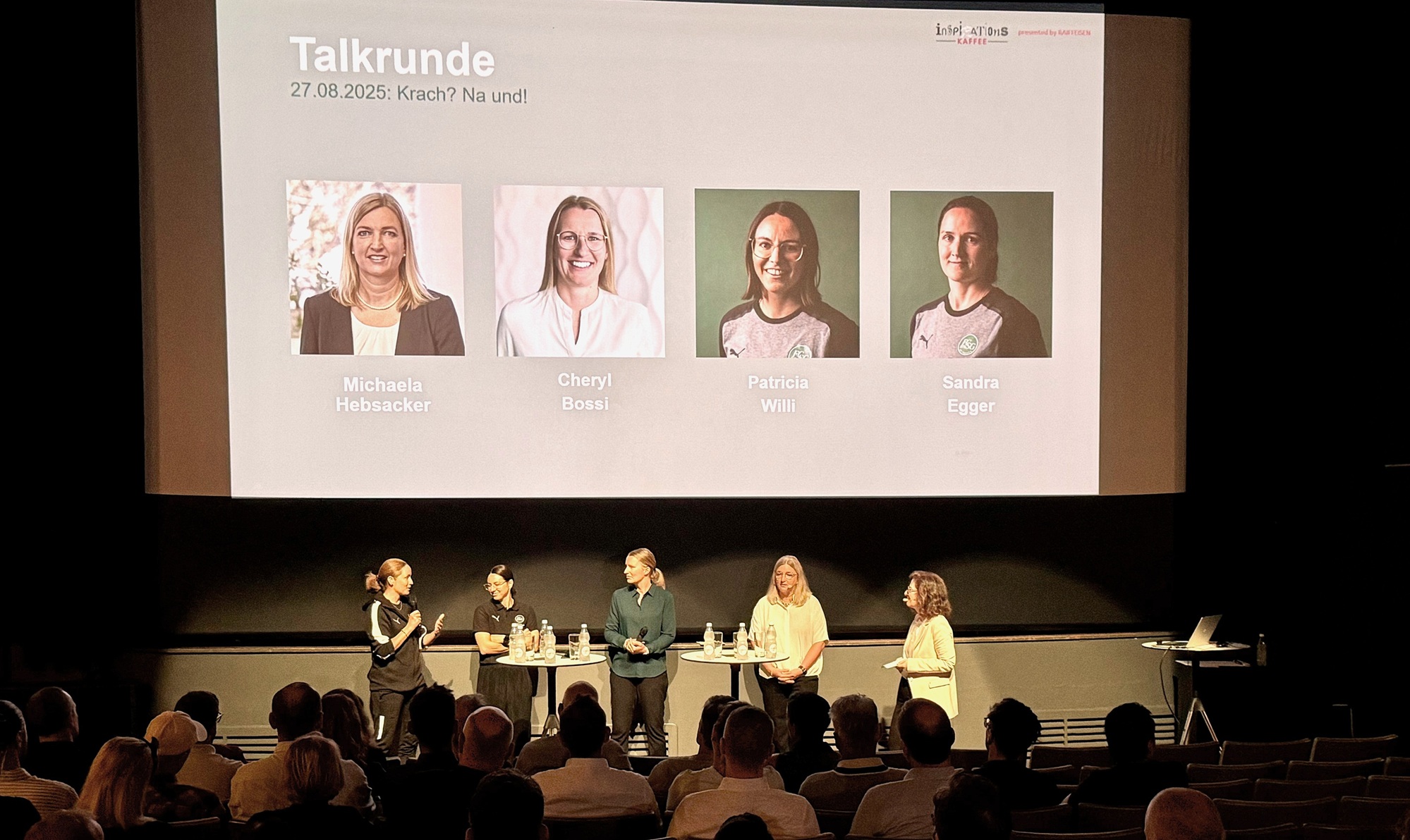 Sandra Egger, Patricia Willi (beide FCSG), Cheryl Bossi (Divina Textil), Michaela Hebsacker (Mediatorin) und Christine Schawalder (Raiffeisen). (v.l.)