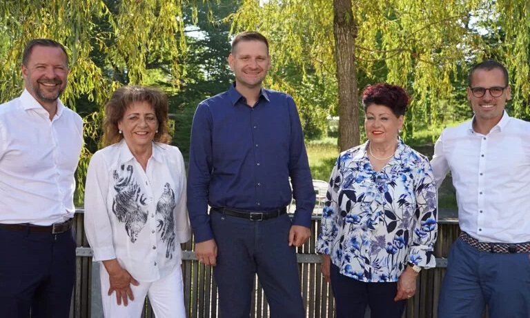 Roger Baumer, Gisela Schlotterbeck, Dalibor Bicanin, Maya Wintsch und Sandro Keller. (v.l.)