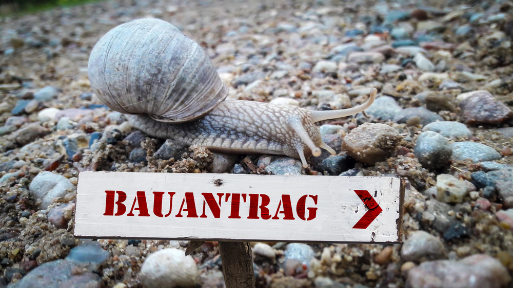 Die St.Galler Kantonsregierung verfolgt das Ziel, die Verfahren für Baubewilligungen zu beschleunigen und effizienter zu gestalten.