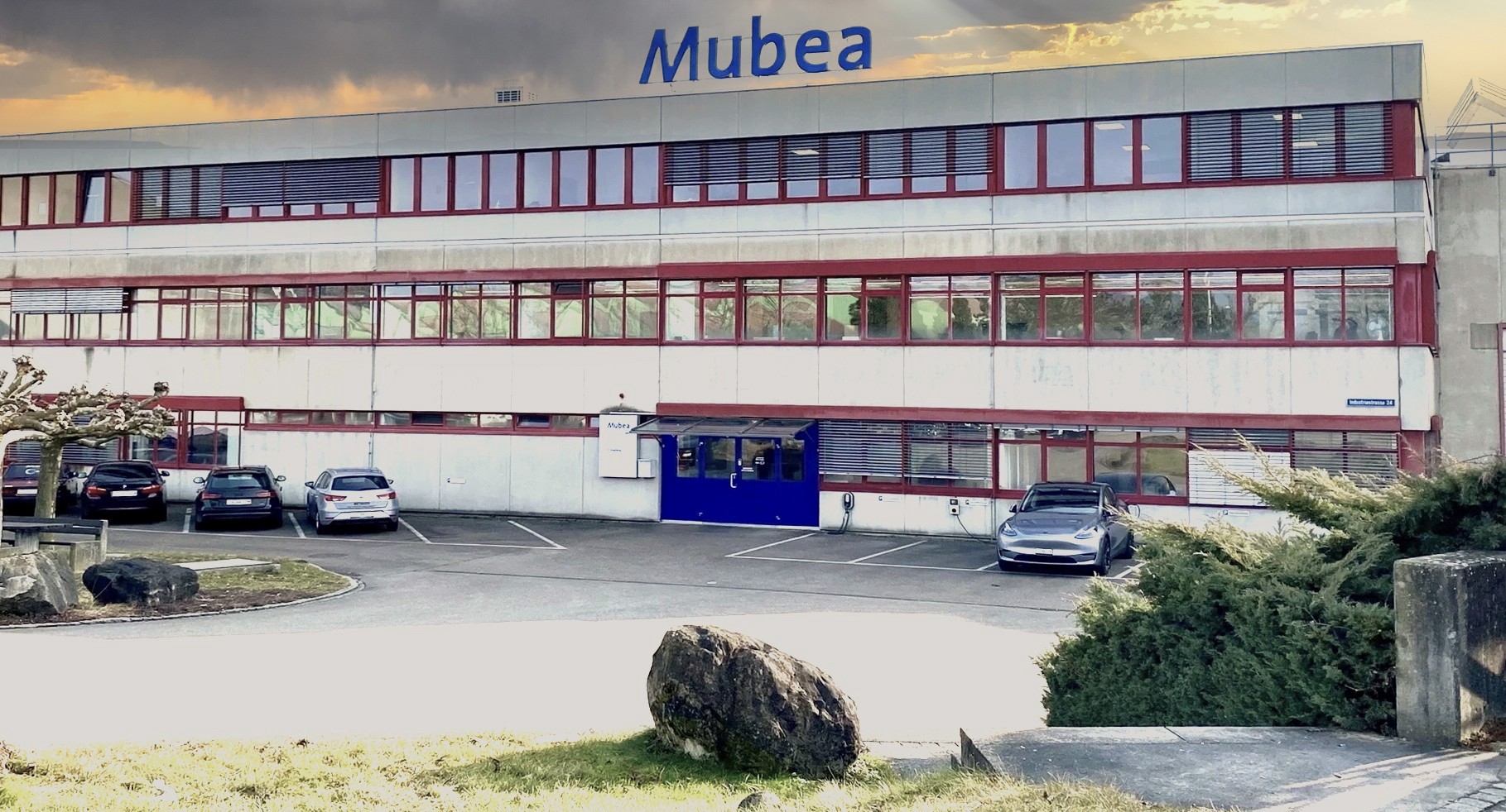 Die Mubea Präzisionsstahlrohr AG als Zulieferin der Automobilindustrie leidet unter dem Nachfrage-Einbruch.