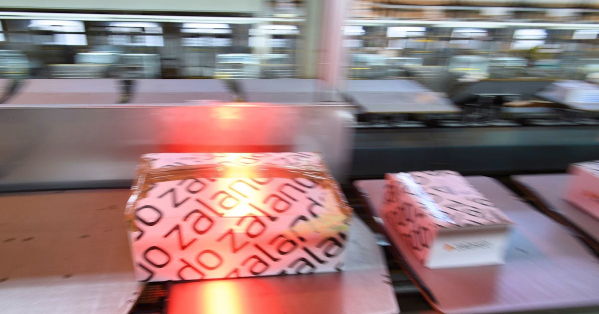 Zalando entsorgt angeblich viele retournierte Artikel, auch in Arbon. 230471_InxbNXfp