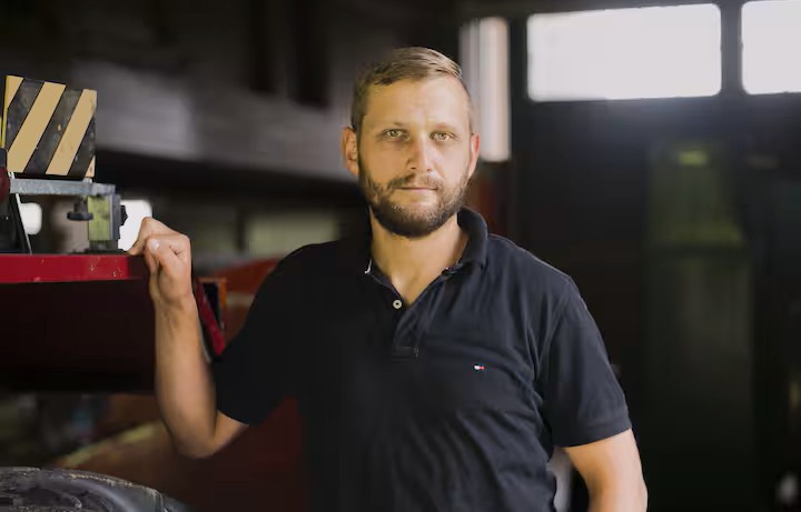 Zum Glück plant er keine USA-Reise: Der Toggenburger Landwirt Bruno Koller. 230611_OGbpGSPw