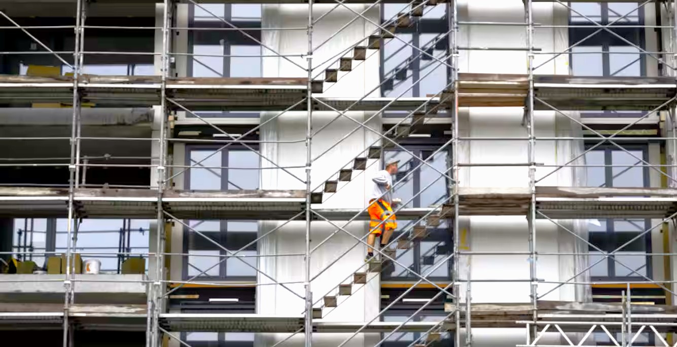 Der Grund für den Optimismus der Immobilienbranche sind die positiven Preiserwartungen, neu auch für periphere Lagen. 230704_fPTrOaKq