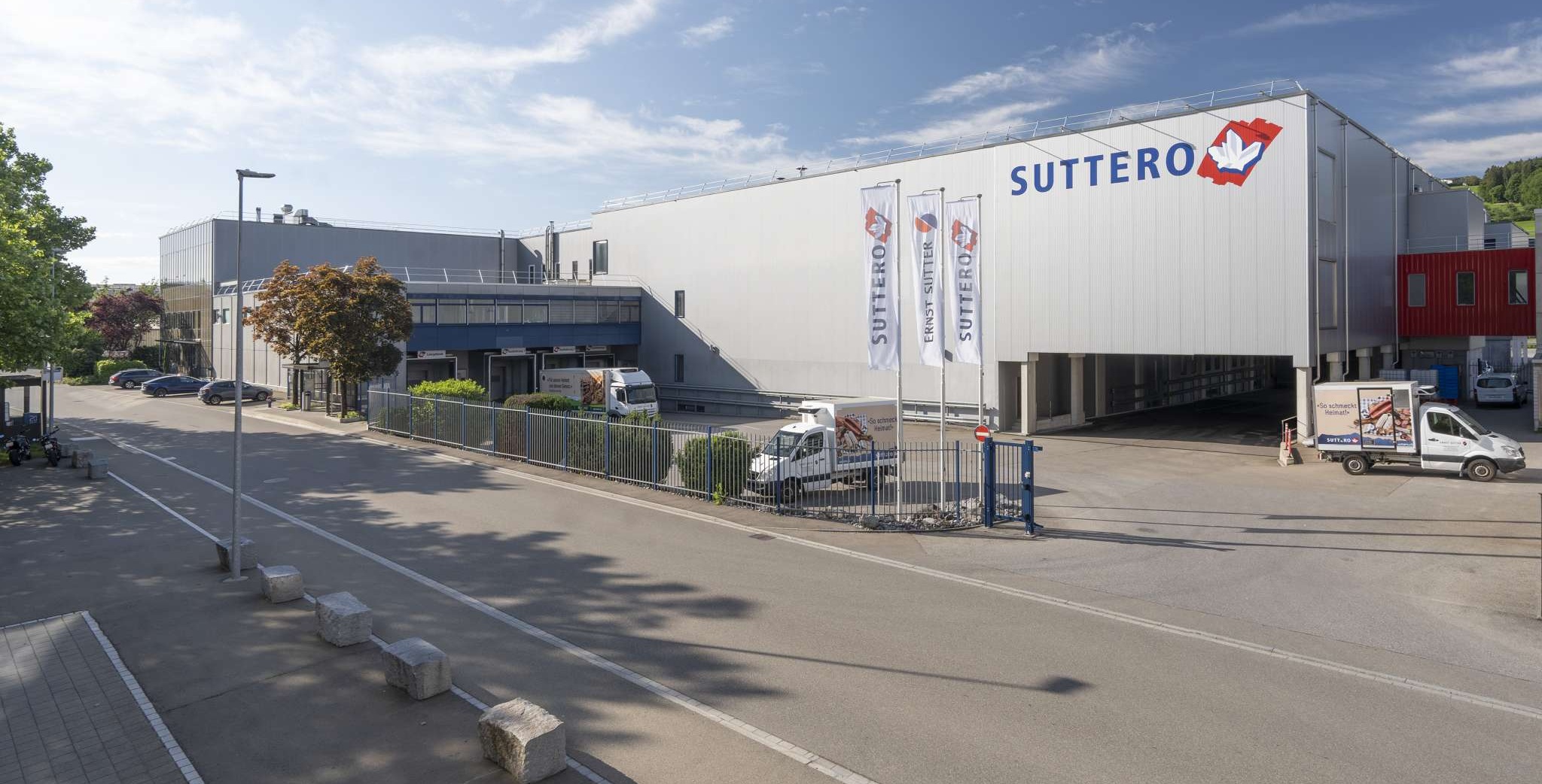 Das Wärme-/Anergienetz sammelt überschüssige Energie der Suttero und leitet sie dorthin, wo sie gebraucht wird. 231121_FzKcADPJ