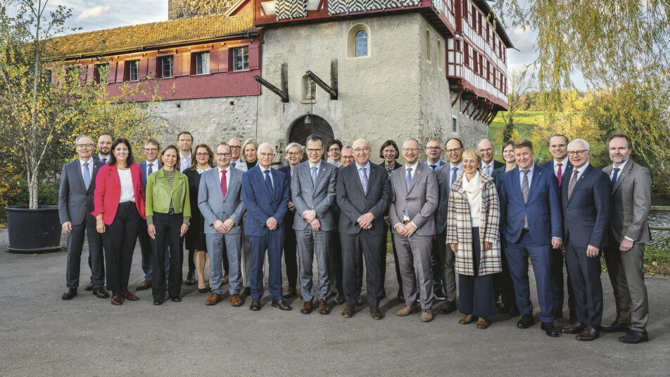 Ein Arbeitstreffen in stilvoller Umgebung: Die Regierungsräte und Regierungsrätinnen trafen sich in Hagenwil. Ein Arbeitstreffen in stilvoller Umgebung: Die Regierungsräte und Regierungsrätinnen trafen sich in Hagenwil.