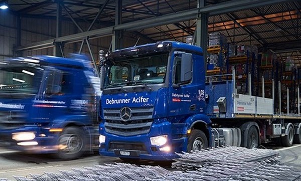 Die Debrunner-Koenig-Gruppe beschäftigt etwa 1350 Mitarbeitende und ist an rund 40 Standorten in der ganzen Schweiz vertreten.