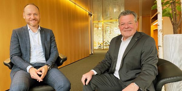 Beat Bollinger (l.) und VR-Präsident Erwin Scherrer (r.).