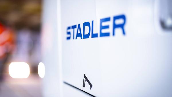 Produziert werden die Züge im Stadler-Werk der polnischen Stadt Siedlce.