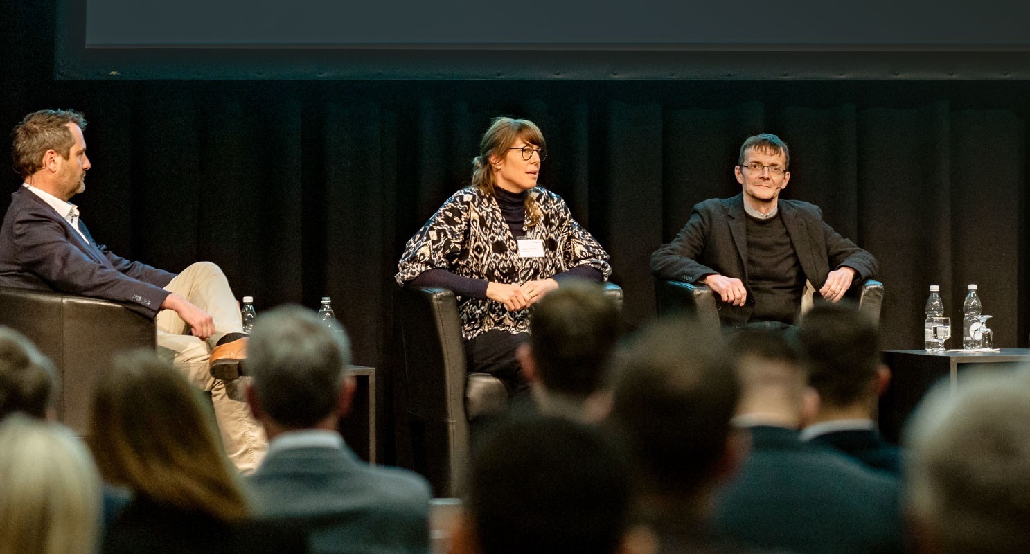 Podium des Immo Dialogs Ost.