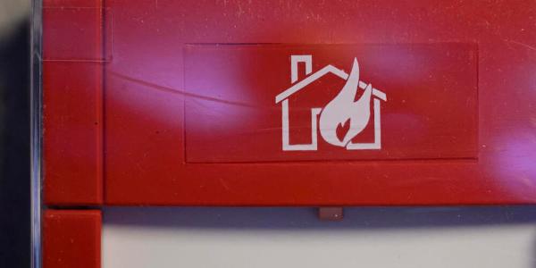 Im  Kanton St.Gallen unterliegen Betriebe mit einer offiziellen Kapazität von weniger als 300 Personen keiner periodischen Brandschutzkontrolle.