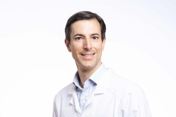 Der nächste HOCH-Chefarzt geht abrupt: Gian Marco De Marchis verlässt die Neurologie.