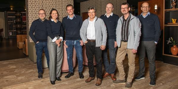 Reto Bissegger, Bettina Weber, Marcel Gadient, Emil Giezendanner (Baumann), Felix Eugster, Daniel Scherrer (Baumann) und Christoph Meier. Reto Bissegger, Bettina Weber, Marcel Gadient, Emil Giezendanner (Baumann), Felix Eugster, Daniel Scherrer (Baumann) und Christoph Meier.