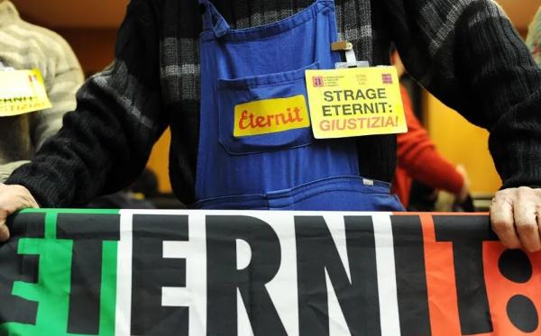 Die Asbestverarbeitung wurde in Italien erst 1992 verboten, sechs Jahre nach der Stilllegung der Eternit SpA.