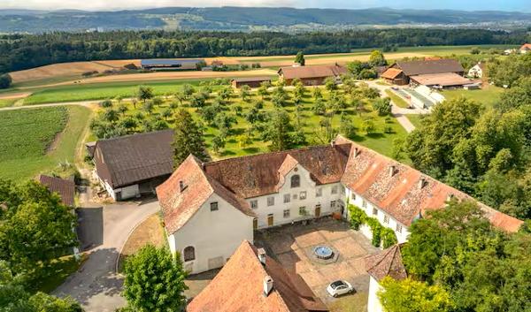Das Schloss Klingenberg mit 1000 Quadratmetern Wohnfläche ist das einzige Barockschloss im Kanton Thurgau.