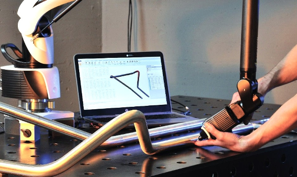 Messtechnik im Einsatz bei der HBB Biegetechnik AG in Walzenhausen. Messtechnik im Einsatz bei der HBB Biegetechnik AG in Walzenhausen.