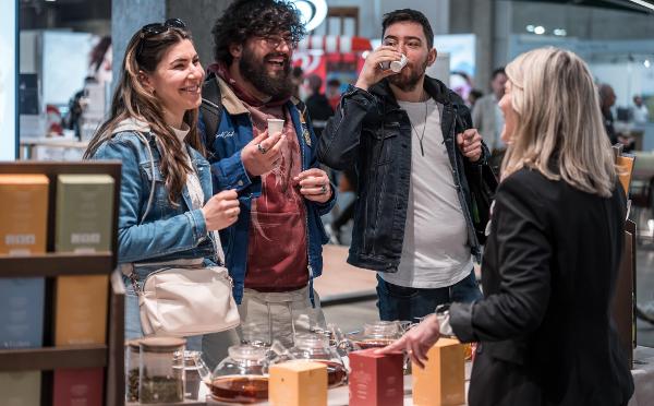 Viele Kontakte an der Gastia. (Bild: Michael-Huwiler, foto-huwi.ch) Viele Kontakte an der Gastia. (Bild: Michael-Huwiler, foto-huwi.ch)