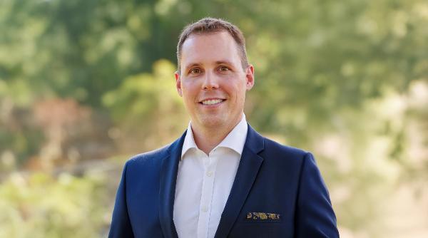 Seine berufliche Laufbahn im Tourismus begann Livio Götz beim Switzerland Travel Centre in Zürich.