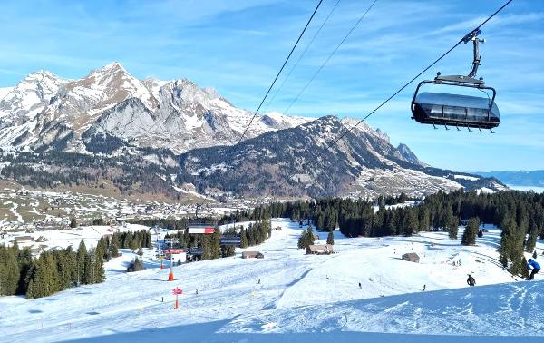 Die solide Wintersaison war auch dem erfreulich guten Vorverkauf der Saisonabonnemente zu verdanken. Die solide Wintersaison war auch dem erfreulich guten Vorverkauf der Saisonabonnemente zu verdanken.