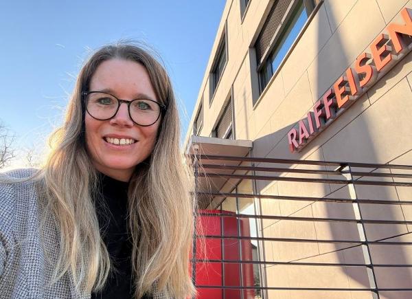 «Ich freue mich sehr, Teil dieses Teams zu sein und Schritt für Schritt zur Weiterentwicklung der Bank beizutragen», sagt Caroline Tanner. «Ich freue mich sehr, Teil dieses Teams zu sein und Schritt für Schritt zur Weiterentwicklung der Bank beizutragen», sagt Caroline Tanner.