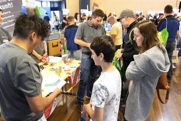 Aufgrund der Frühlingsferien und der eingeschränkten Erreichbarkeit vieler verantwortlicher Personen wird die Anmeldefrist für Lehrbetriebe bis Mittwoch, 22. April, verlängert.