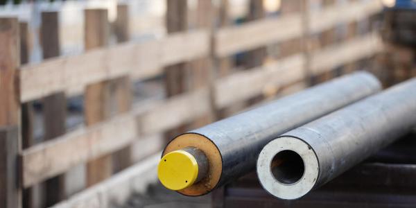 Mit über Leitungen transportierter Fernwärme aus Industrie- und Gewerbebetrieben könnten in Haushalten Öl- und Gasheizungen ersetzt werden.