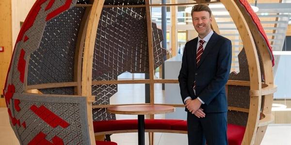 Die ISR ist eine International Baccalaureate School und bietet eine internationale Ausbildung in englischer Sprache für Schüler im Alter von 3 bis 19 Jahren an.