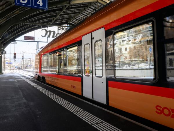 Ziel ist es, den Arbeitsweg tausender Angestellter vermehrt auf den öffentlichen Verkehr sowie den Velo- und Fussverkehr zu verlagern und ein gesamtheitliches Mobilitätssystem zu schaffen. Ziel ist es, den Arbeitsweg tausender Angestellter vermehrt auf den öffentlichen Verkehr sowie den Velo- und Fussverkehr zu verlagern und ein gesamtheitliches Mobilitätssystem zu schaffen.