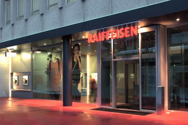 Den Ausblick für Raiffeisen beurteilt die Agentur unverändert als «stabil». Den Ausblick für Raiffeisen beurteilt die Agentur unverändert als «stabil».