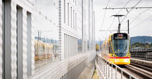 Tina-Tram der BLT Baselland Transport von Stadler. Tina-Tram der BLT Baselland Transport von Stadler.
