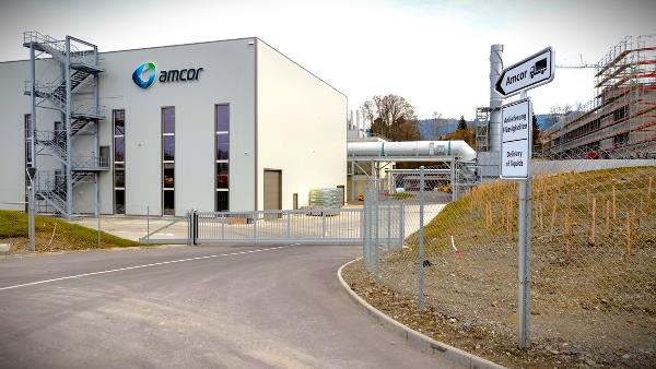 Die Zürcher Justiz rollt den Verschmutzungsfall um die Ostschweizer Firma Amcor wieder auf. (Bild: SGT)