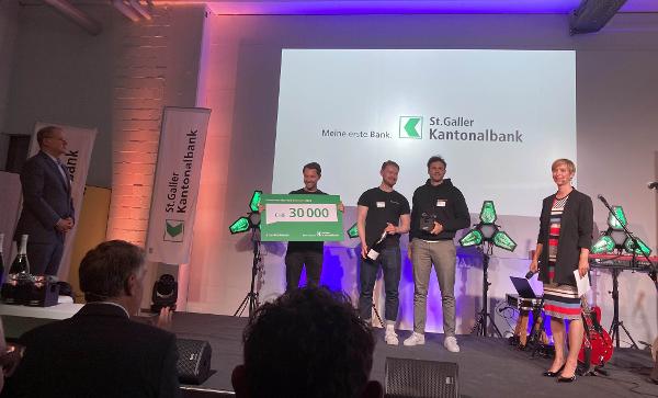 Übergabe des Preises über 30’000 Franken an Catchfree.