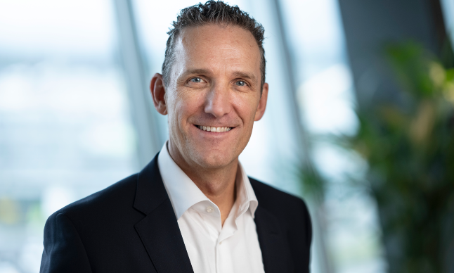 «Gemessen an unserer Grösse haben wir noch ein enormes Potenzial», sagt Gabriel Brenna, CEO Raiffeisen Schweiz. «Gemessen an unserer Grösse haben wir noch ein enormes Potenzial», sagt Gabriel Brenna, CEO Raiffeisen Schweiz.
