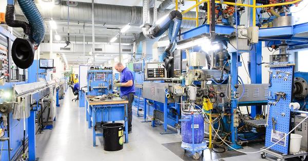 Produktion bei Huber+Suhner.