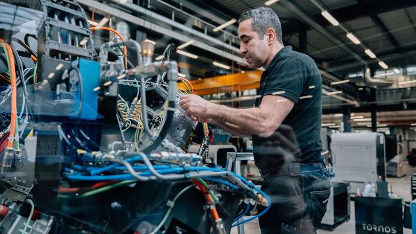 Starrag Tornos baut Maschinen für Anwendungen in Energie, Luftfahrt und Transport, aber auch für Luxusgüter. Starrag Tornos baut Maschinen für Anwendungen in Energie, Luftfahrt und Transport, aber auch für Luxusgüter.