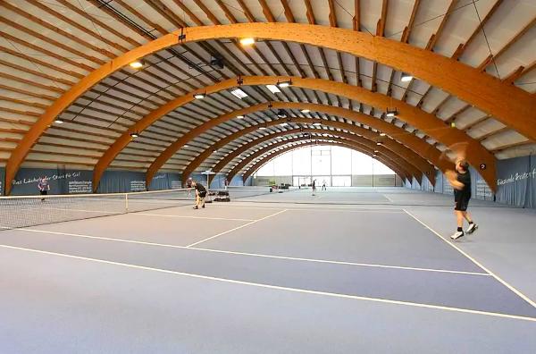 Die Tennishalle. (Bild: Eversports/Sportanlage Gründenmoos) Die Tennishalle. (Bild: Eversports/Sportanlage Gründenmoos)