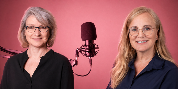 Zum Abschluss des Podcastprojekts folgen am 1. Oktober 2026 zwei weitere Aufnahmen in Gossau mit Gabriela Manser und Tina Gautschi. (Bild/Collage stgallen24/KI) Zum Abschluss des Podcastprojekts folgen am 1. Oktober 2026 zwei weitere Aufnahmen in Gossau mit Gabriela Manser und Tina Gautschi. (Bild/Collage stgallen24/KI)
