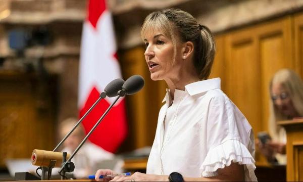 Nach zehn Jahren im Nationalrat ist Schluss. Diana Gutjahr (SVP, TG) tritt im Herbst 2027 nicht mehr zu den eidgenössischen Wahlen an.