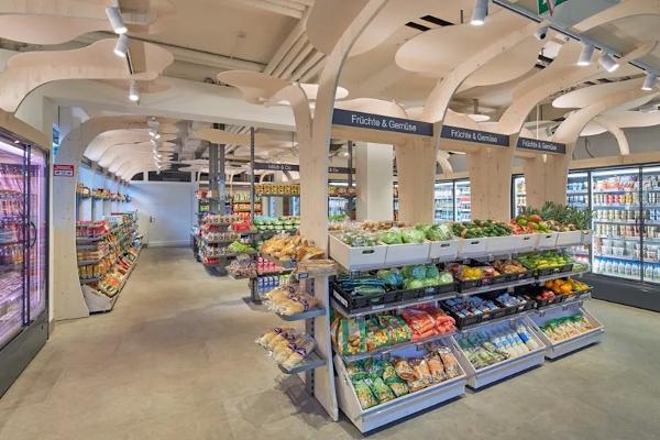 Der Migros teo Romanshorn wird im Erdgeschoss des bestehenden Wohn- und Geschäftshauses an der Arbonerstrasse 60 realisiert.