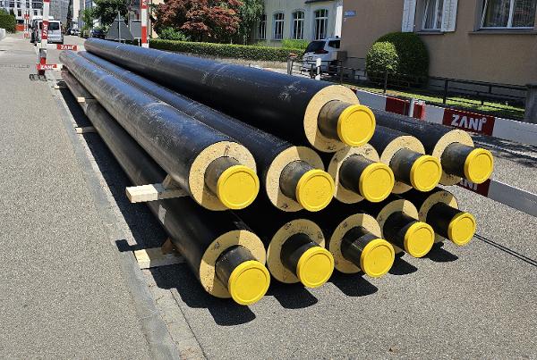 Rohre für Fernwärmeleitungen. Rohre für Fernwärmeleitungen.