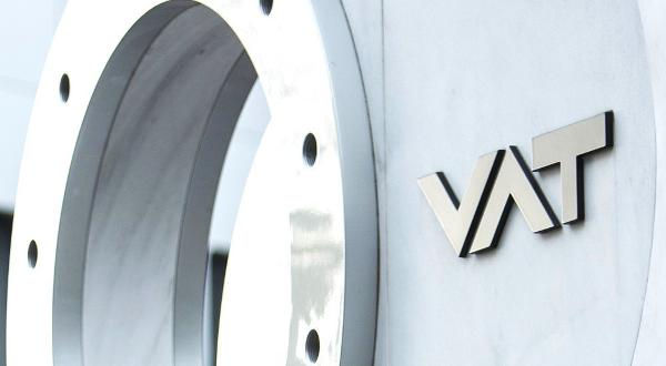 VAT stellt Vakuumventile für die Chipindustrie her.