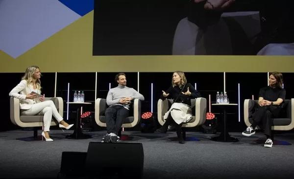 Spannende Diskussionen auf der Bühne am KMU-Tag 2025.