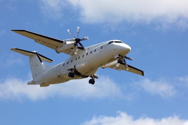 Leise und sparsam: die Dornier 328-100 Turboprop.