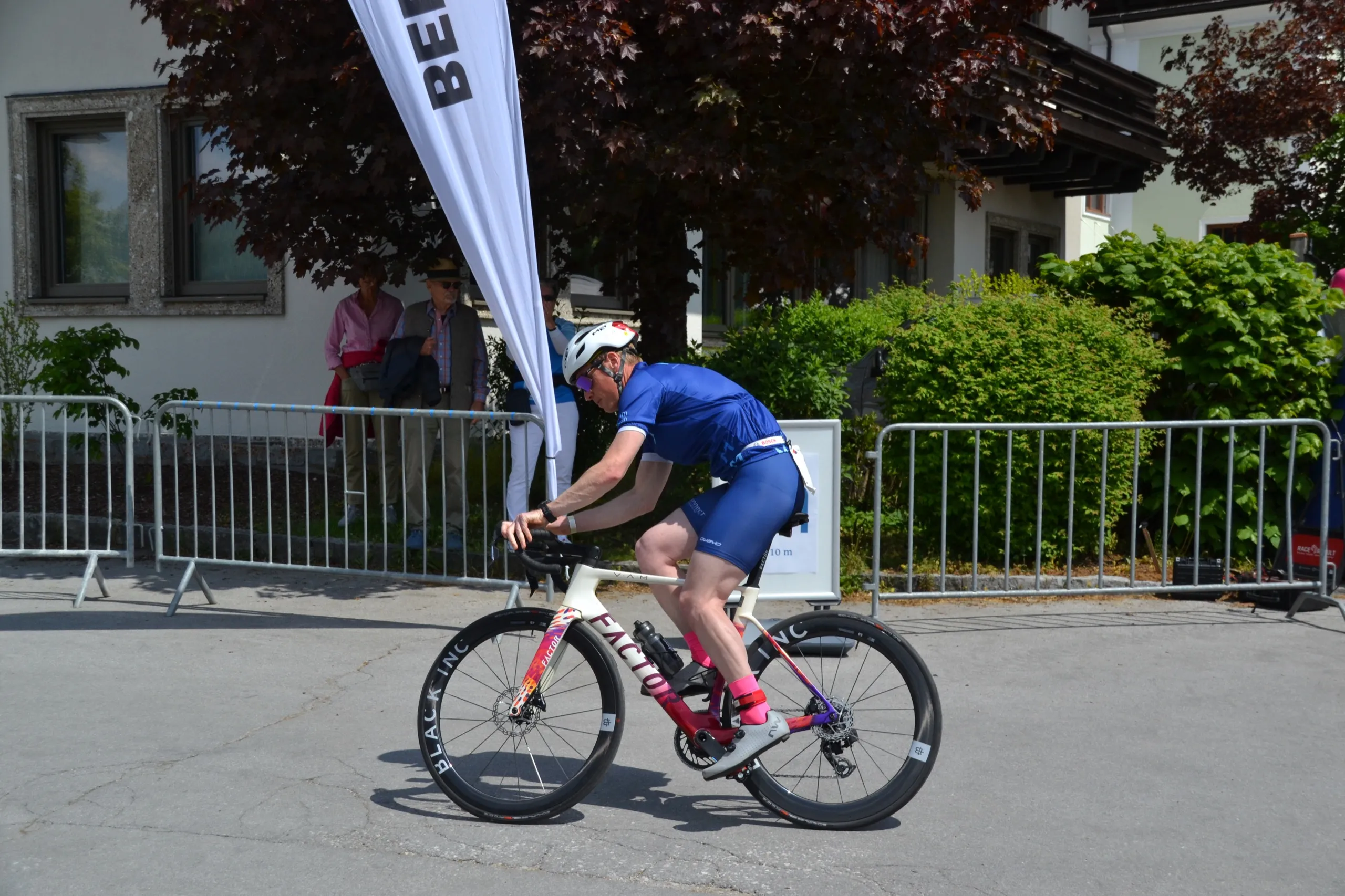 Cyclist competing in the 2026 RISK MAN race