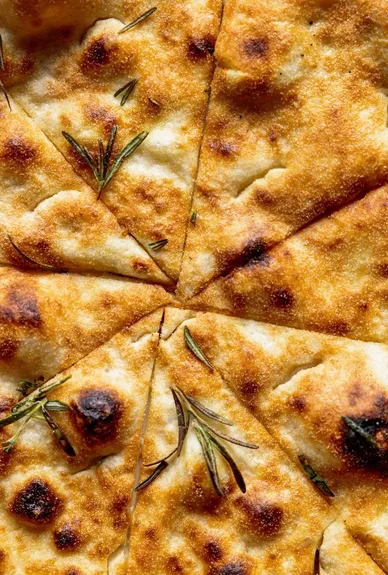 En famille, entre amis ou en amoureux profitez de notre menu aperitivo chez Casa Nonna, à Chamonix