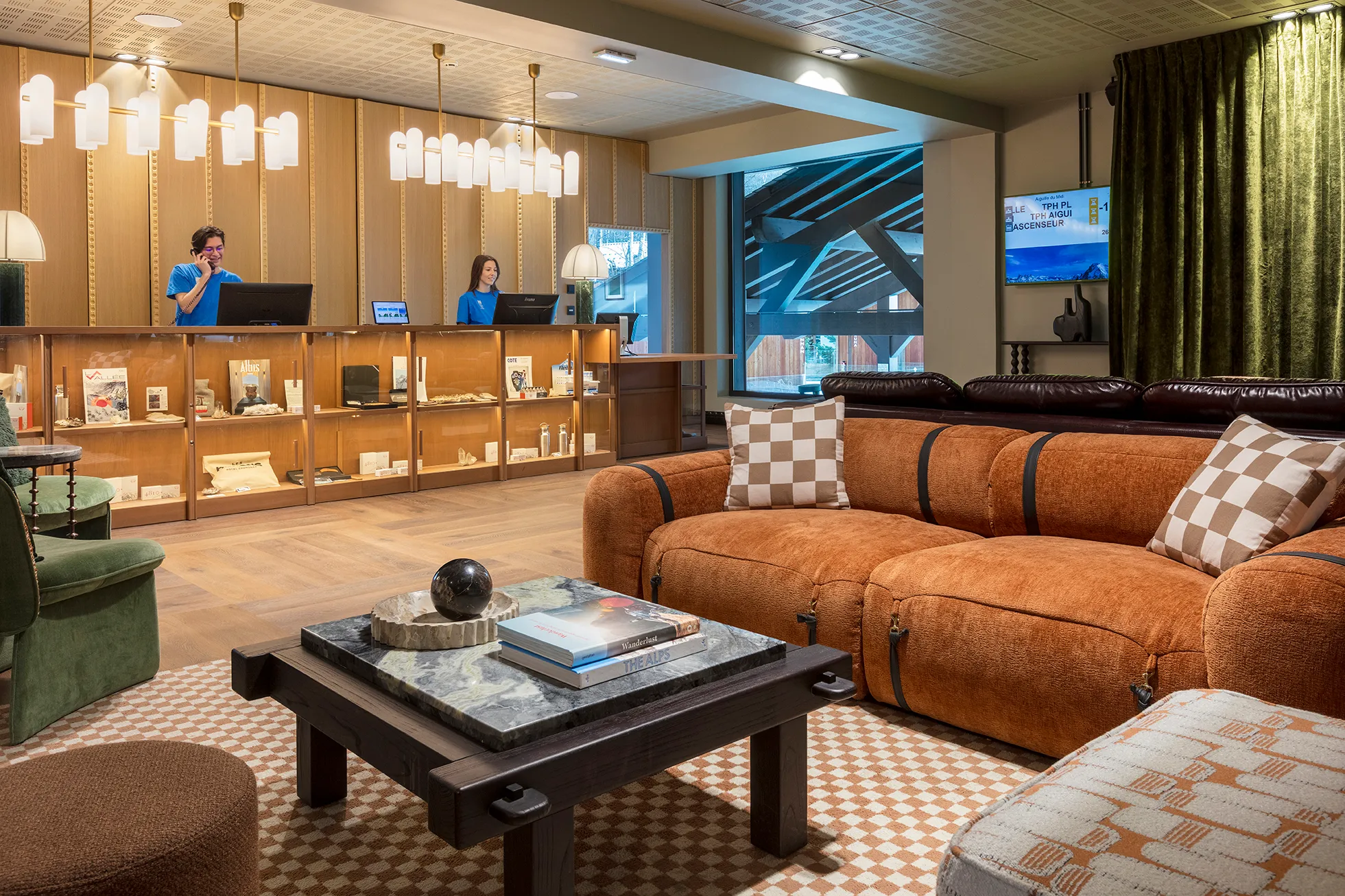 Lobby confort de l'hôtel Les Aiglons 4 étoiles à Chamonix Mont-Blanc