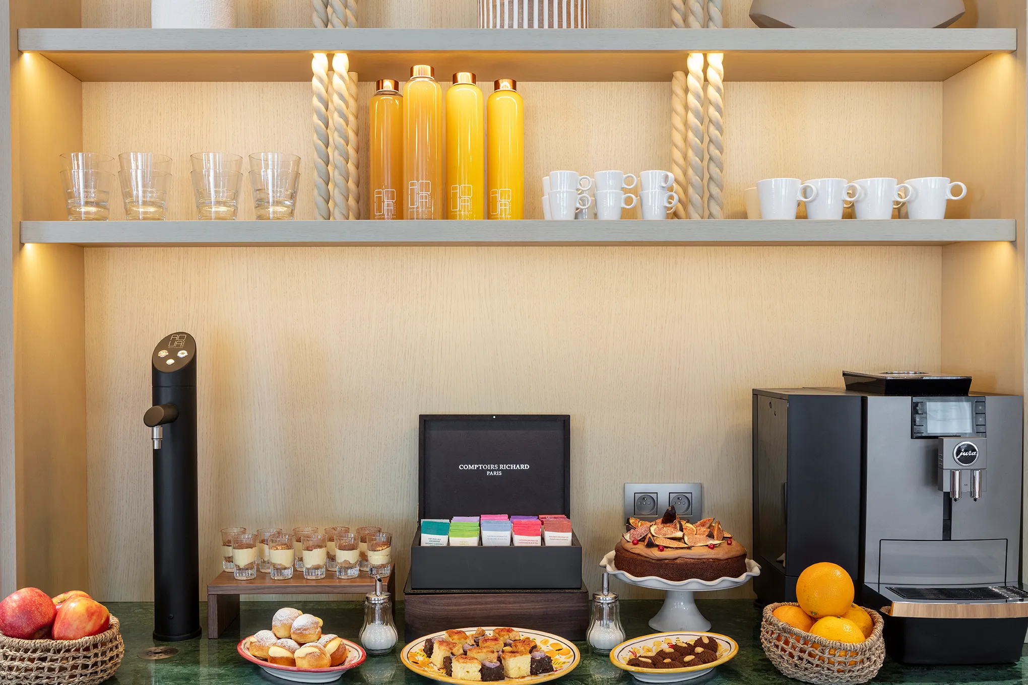 Balanced plate with seasonal products for a successful business lunch.